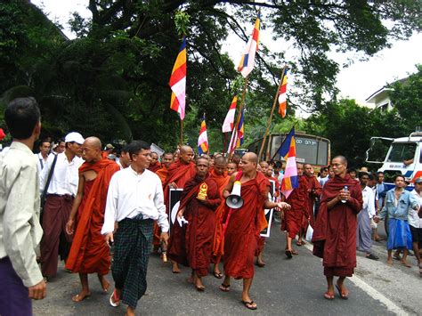  Buddhism and Political Reform: An Unexpected Journey through Siamese History